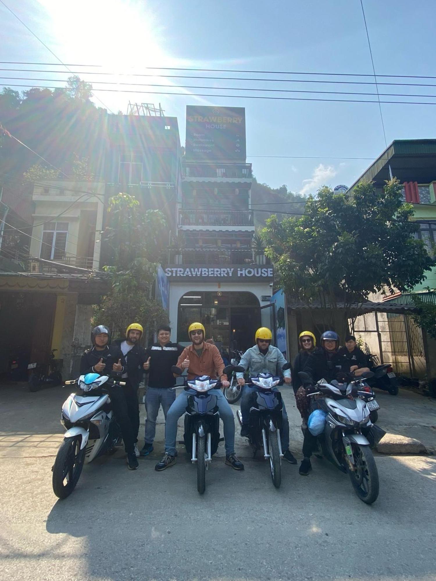 하 기앙 Strawberry House , Tour & Motorbikes Rentel B&B 외부 사진