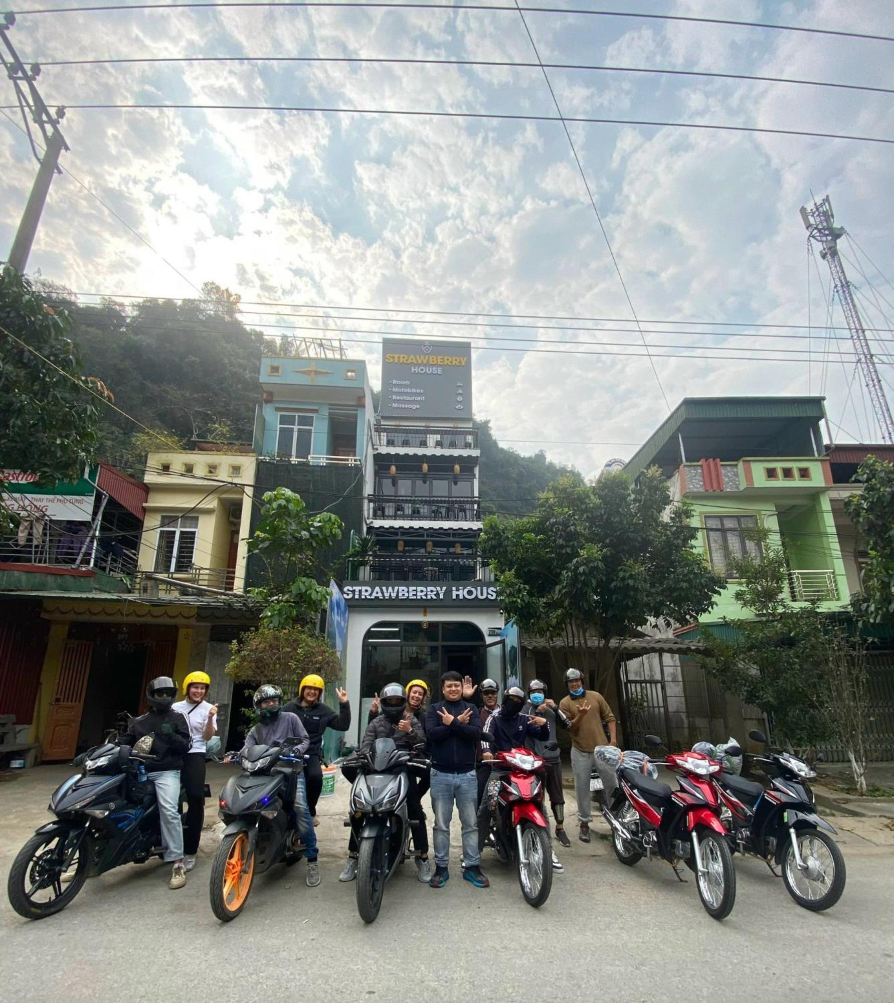 하 기앙 Strawberry House , Tour & Motorbikes Rentel B&B 외부 사진