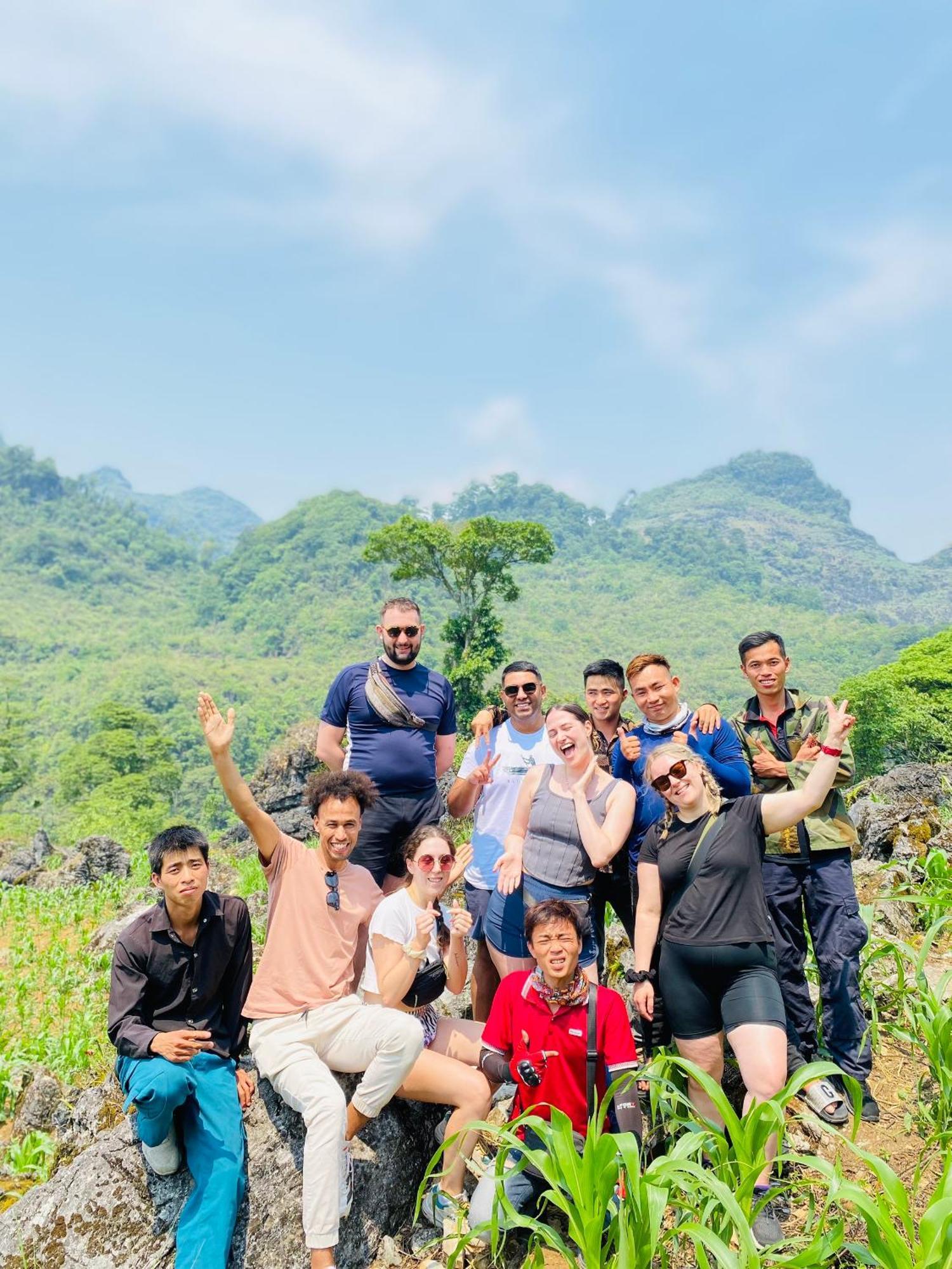 하 기앙 Strawberry House , Tour & Motorbikes Rentel B&B 외부 사진