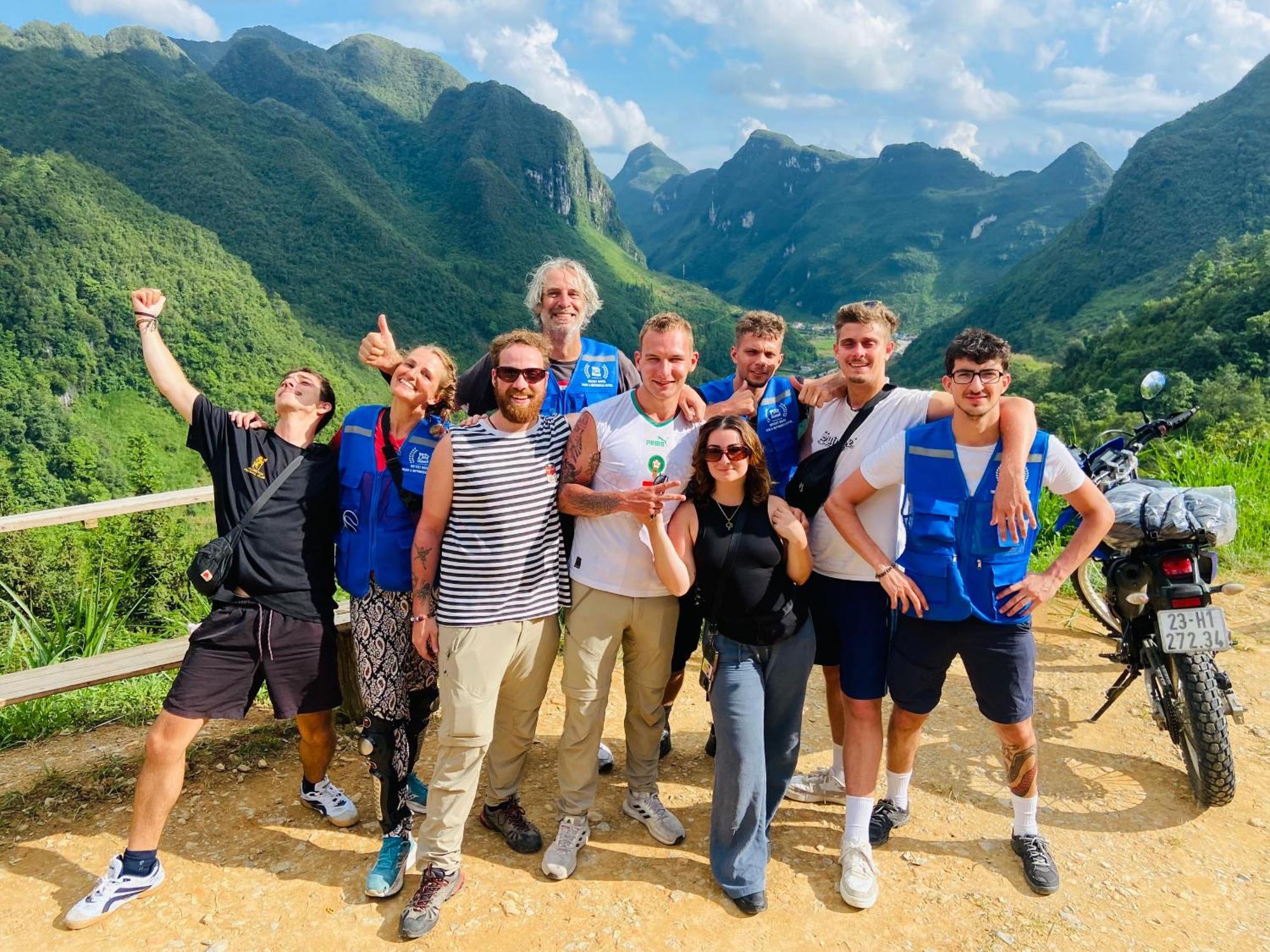 하 기앙 Strawberry House , Tour & Motorbikes Rentel B&B 외부 사진