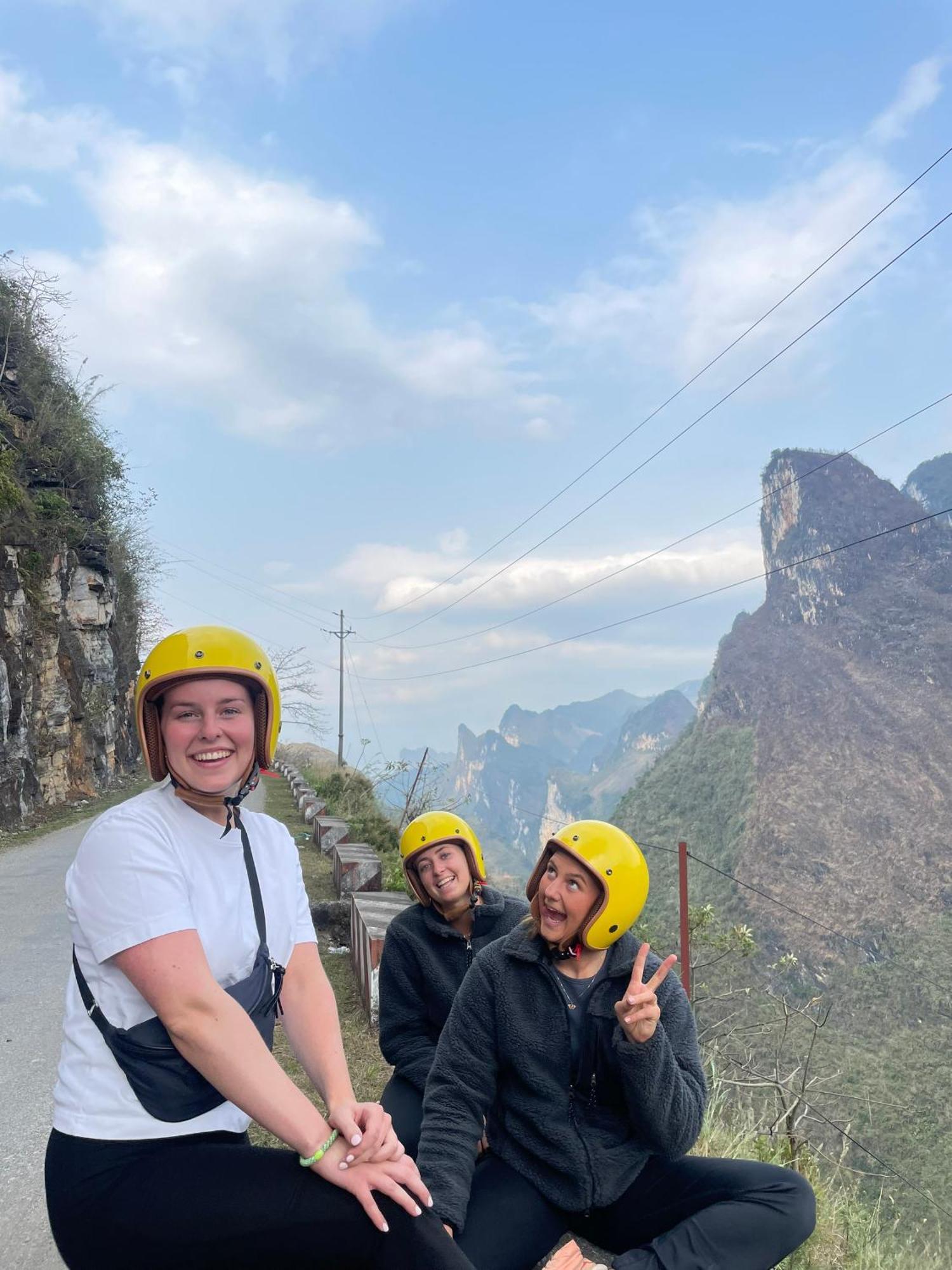 하 기앙 Strawberry House , Tour & Motorbikes Rentel B&B 외부 사진