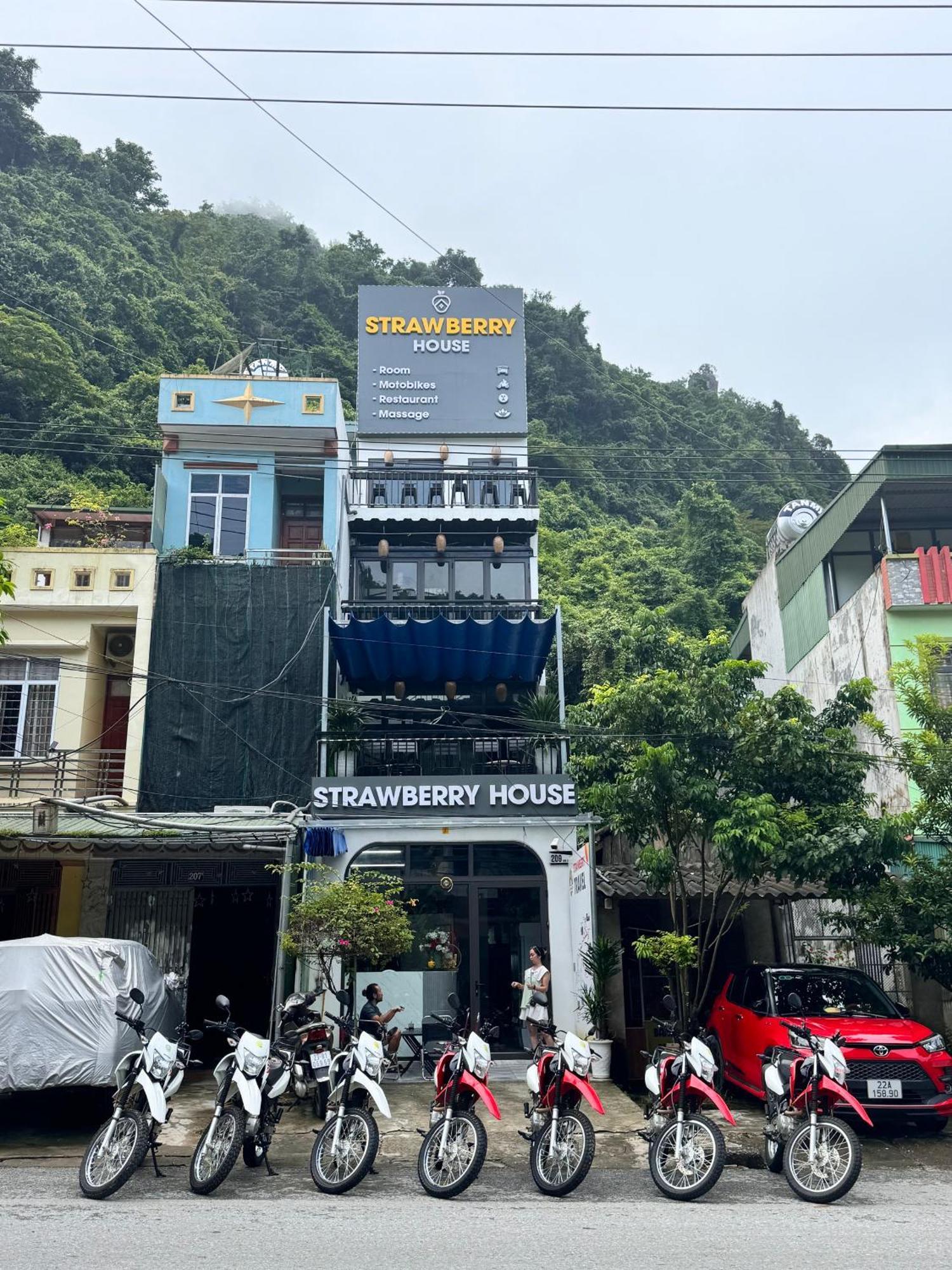 하 기앙 Strawberry House , Tour & Motorbikes Rentel B&B 외부 사진