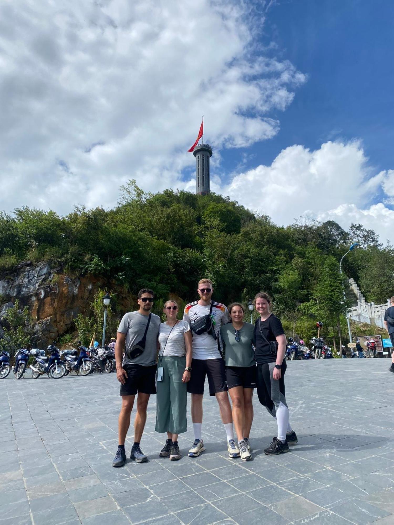 하 기앙 Strawberry House , Tour & Motorbikes Rentel B&B 외부 사진